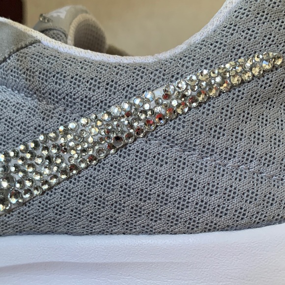 Nike Light Gray Sneakers with Sparkling Swoosh - Picture 4 of 17